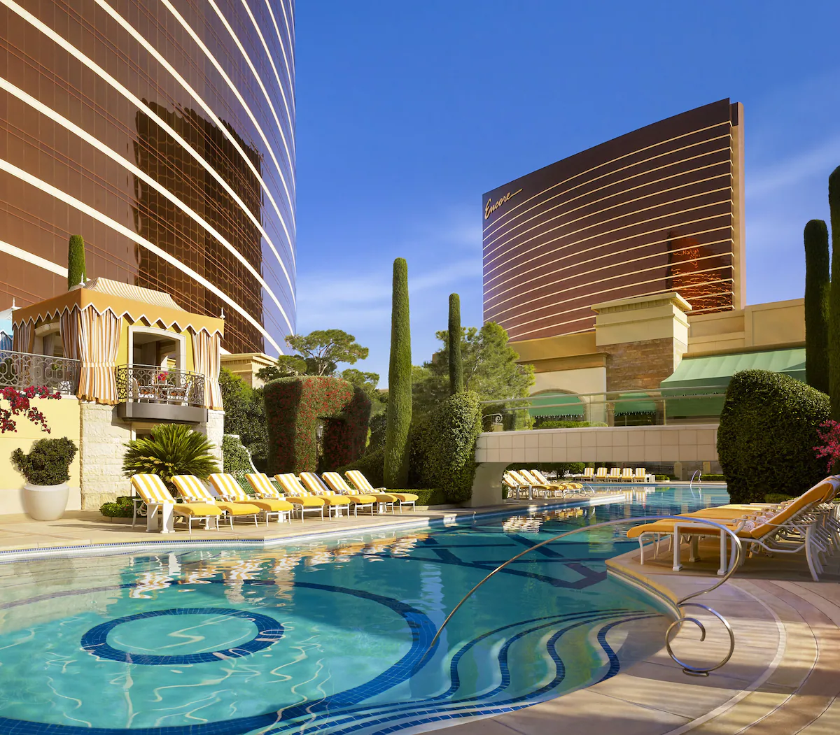 Luxurious Escape: Wynn Las Vegas Hotel & Casino Review